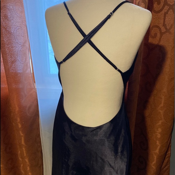 🍄3/$20 SzM VS Navy Slip - Picture 2 of 5